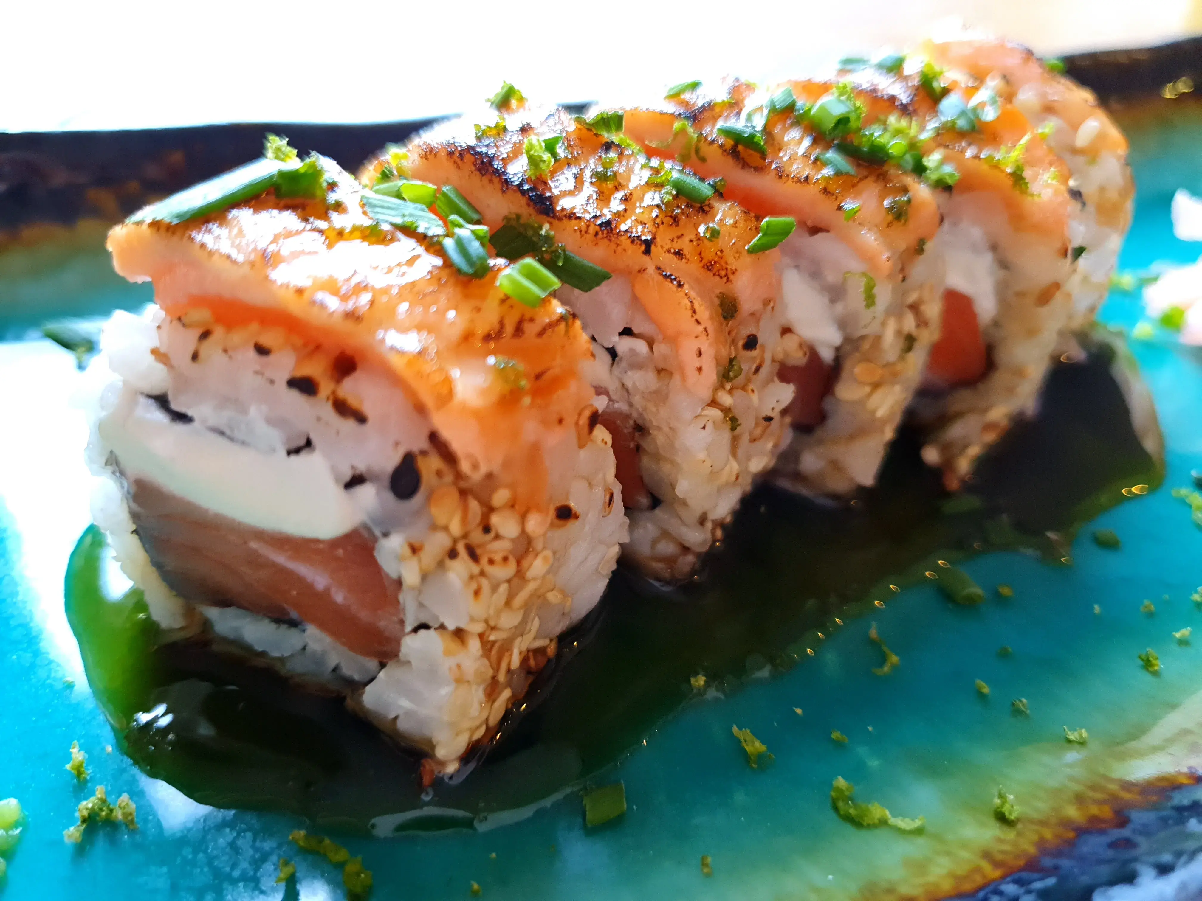 Uramaki Seared Philadelfia